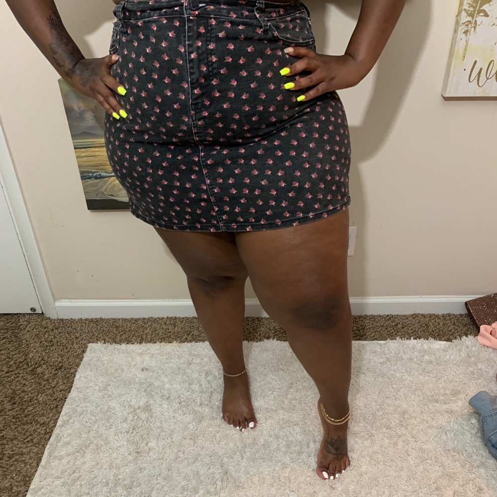 Floral printed skirt